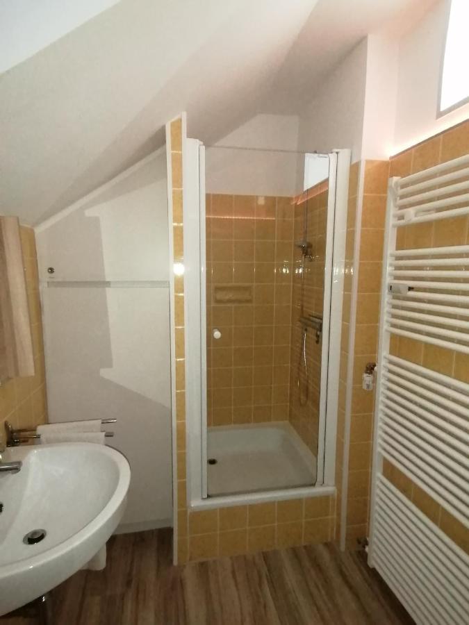 Ferienwohnung Astenrefugio 温特贝格 外观 照片